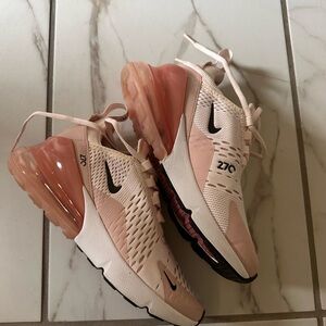 Nike Women’s Air Max 270